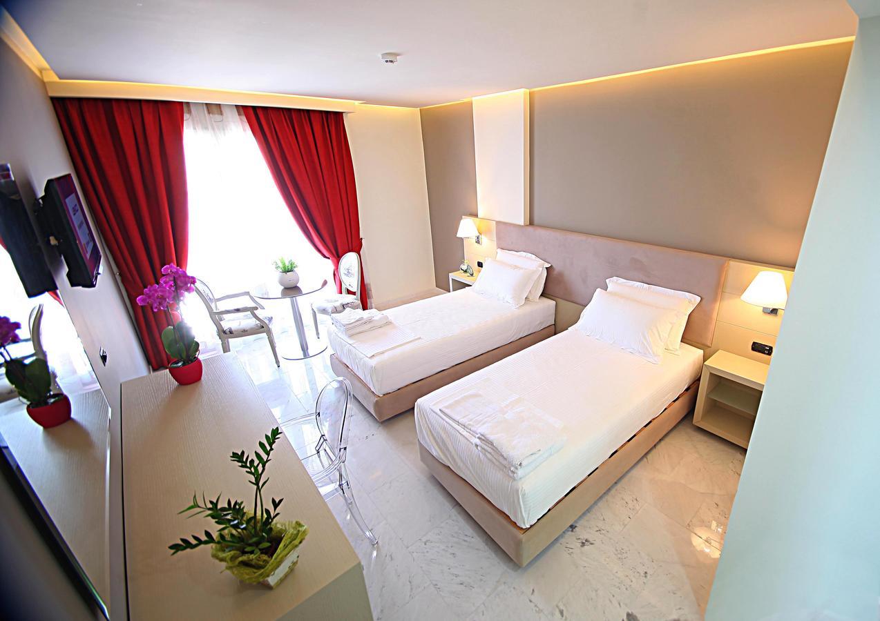 Vlorë Hotel Palace מראה חיצוני תמונה