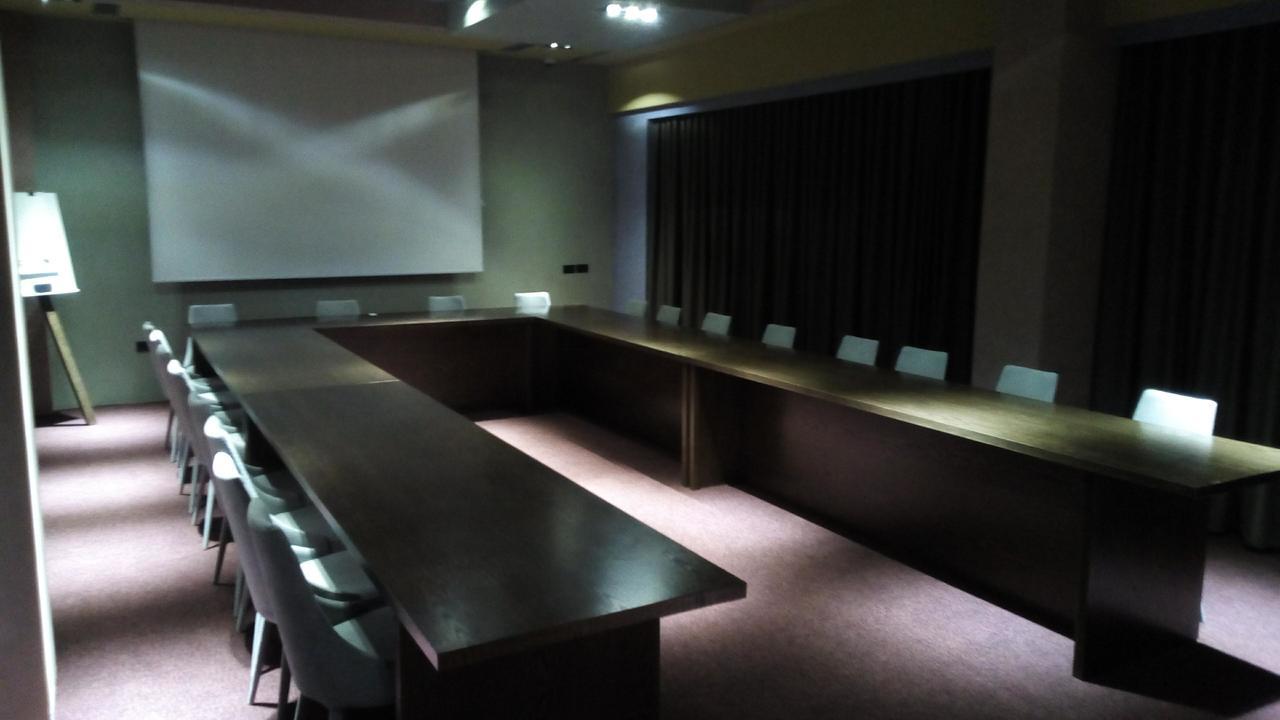Vlorë Hotel Palace מראה חיצוני תמונה