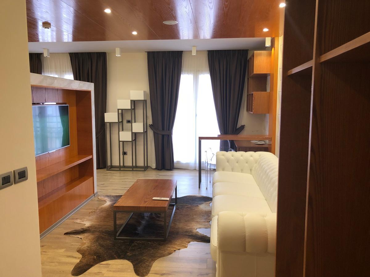 Vlorë Hotel Palace מראה חיצוני תמונה