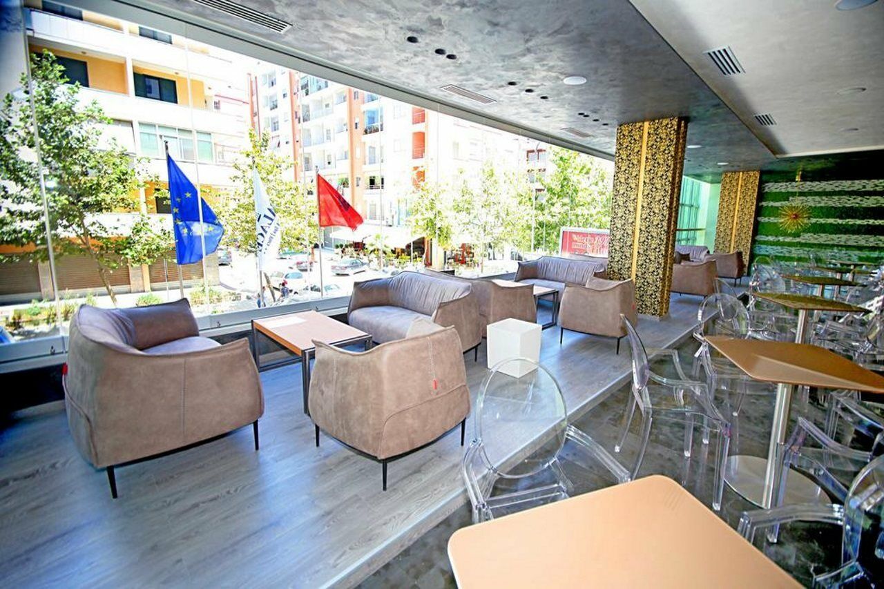 Vlorë Hotel Palace מראה חיצוני תמונה